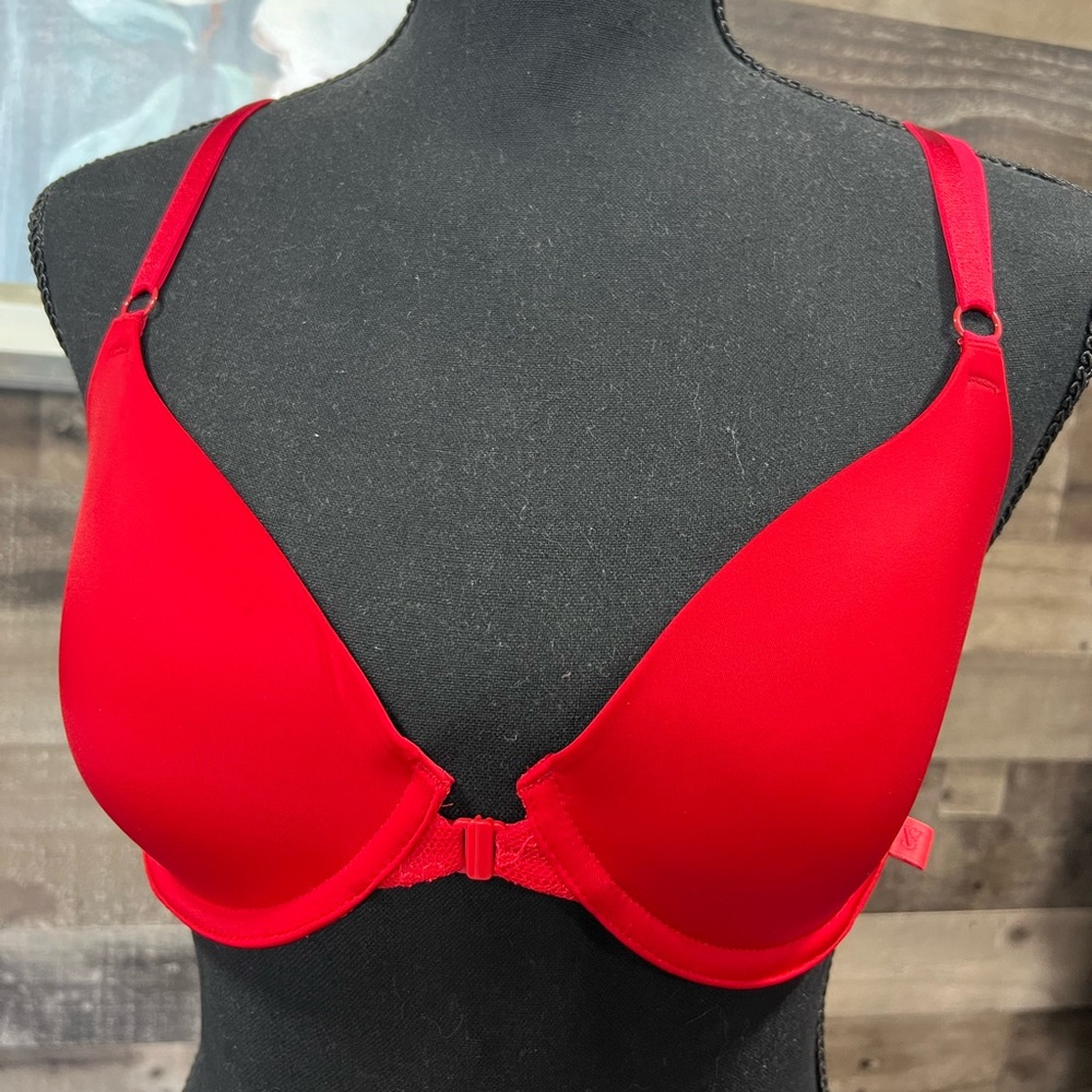 NWT VICTORIA’S SECRET lightly lined